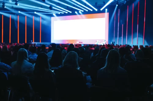 Más allá de lo convencional: El impacto revolucionario de los eventos empresariales
